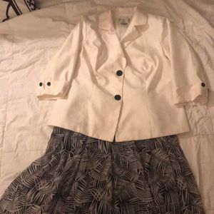 Allyson Cara white jacket white/black print skirt